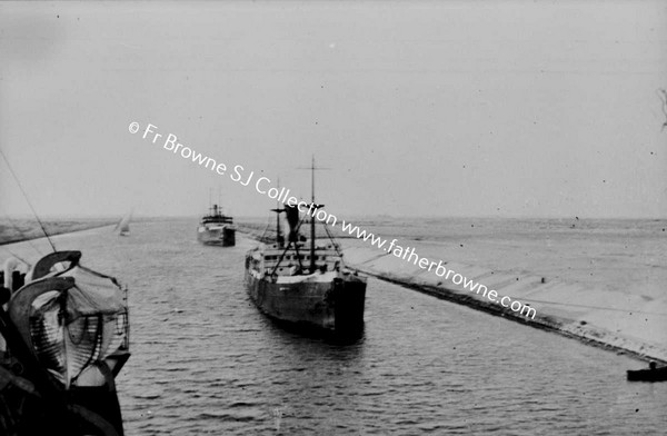 SHIPS PASSING IN SUEZ CANAL